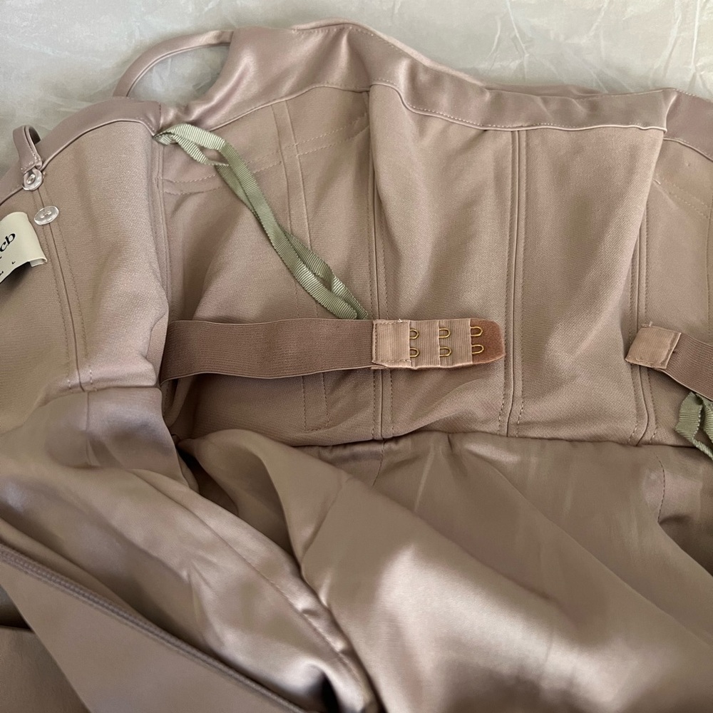 HOUSE OF CB 'Violette' Mushroom Satin Fishtail Gown - Picture 6 of 10